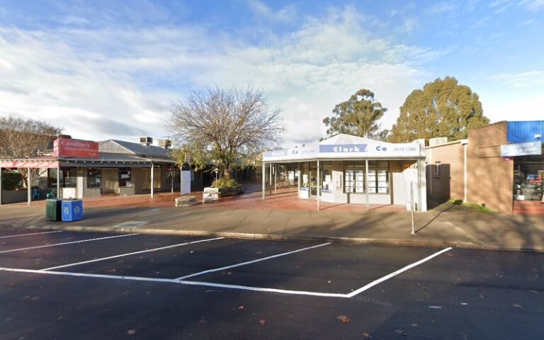Uniting Church charity shop Mansfield - charity shop in Mansfield