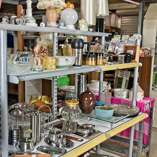 charity shop Bargain Shed Bongaree - charity shop in Bongaree