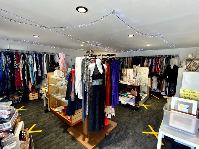Burleigh Anglican Thrift Shop and Drop-in Centre Burleigh Heads - op shop in Burleigh Heads