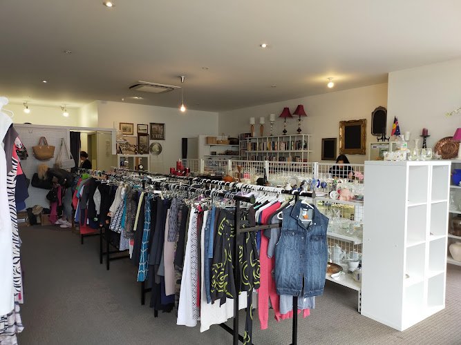 Doncare charity shop Templestowe Village - charity shop in Templestowe