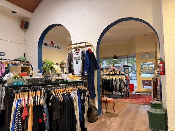Sacred Heart Mission Op Shop – Essendon