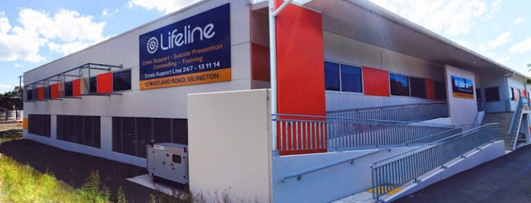 Lifeline Newcastle & Hunter Islington - charity shop in Islington