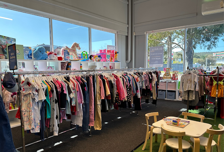 Lifeline Shop Warners Bay - charity shop in Warners Bay