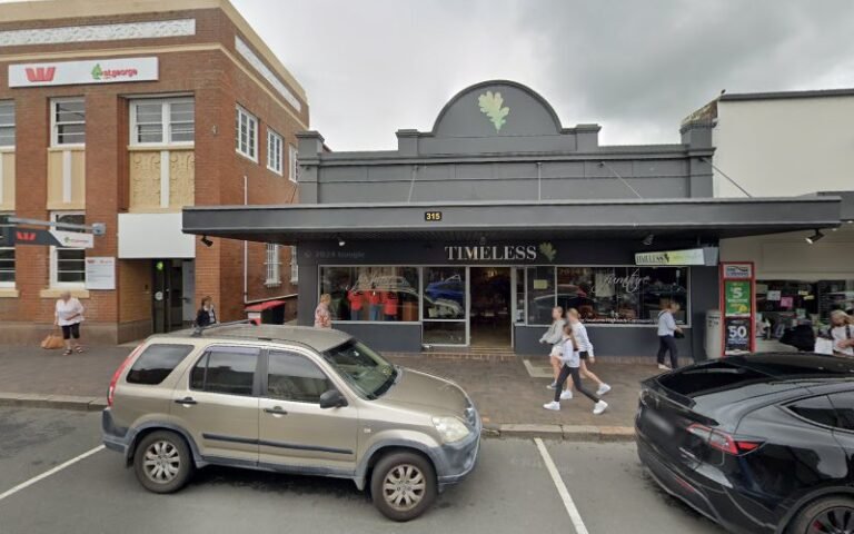 The Hospice Fashion Shop Bowral - op shop in Bowral