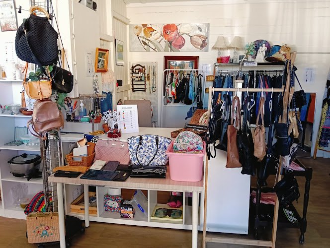 Forget Me Not, Thrift Shop Lowood - charity shop in Lowood