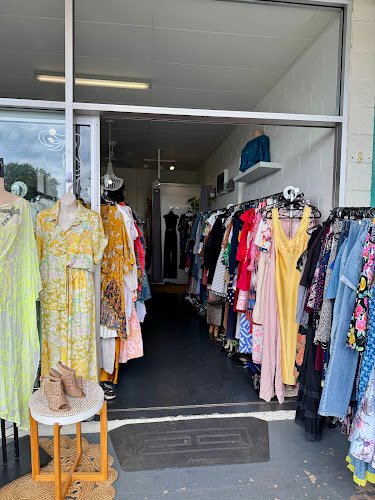 Style Your Way Ferny Hills - op shop in Ferny Hills