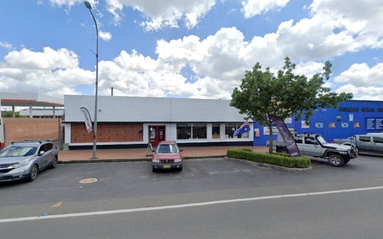 Oberon Bargain Centre - op shop in Oberon