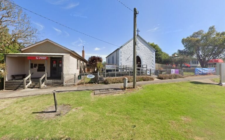 Dartmoor & District Community charity shop - charity shop in Dartmoor
