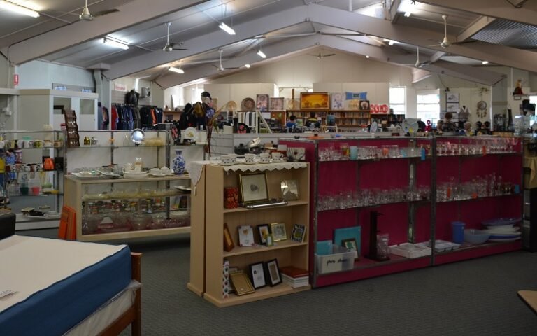 Lifeline Shop Pialba - charity shop in Pialba