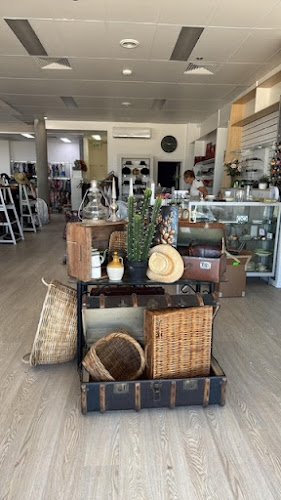 The charity shop@Warana - charity shop in Warana