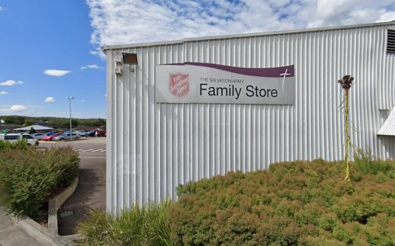 Salvation Army Family Store Bonnells Bay - op shop in Bonnells Bay