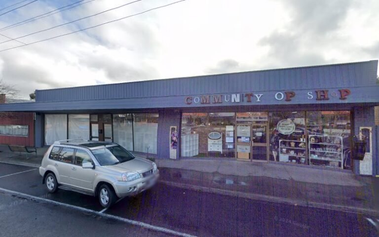 Mirboo North Community charity shop - charity shop in Mirboo North
