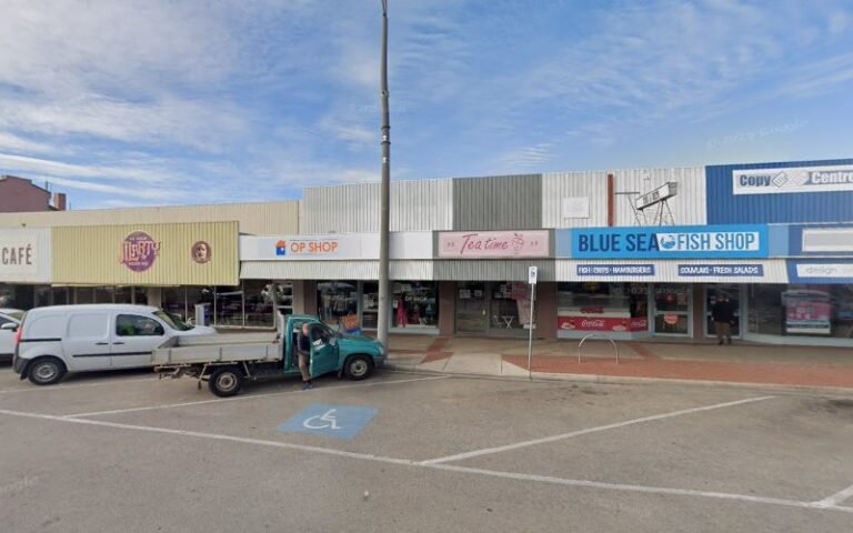 Swan Hill Neighbourhood House Op Shop - op shop in Swan Hill
