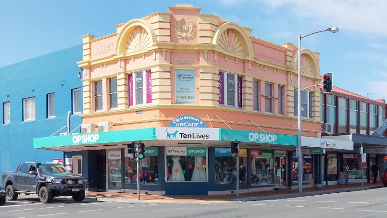 Ten Lives Op Shop (Moonah) - op shop in Moonah