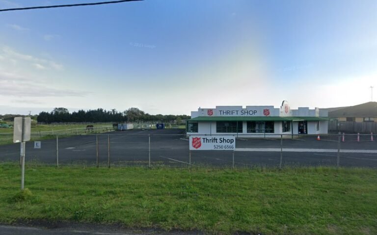 Salvos Stores Leopold Moolap – 507 Bellarine Hwy - op shop in Moolap