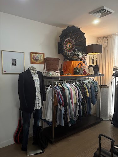 Kings Cross Community Centre Op Shop Elizabeth Bay - op shop in Elizabeth Bay
