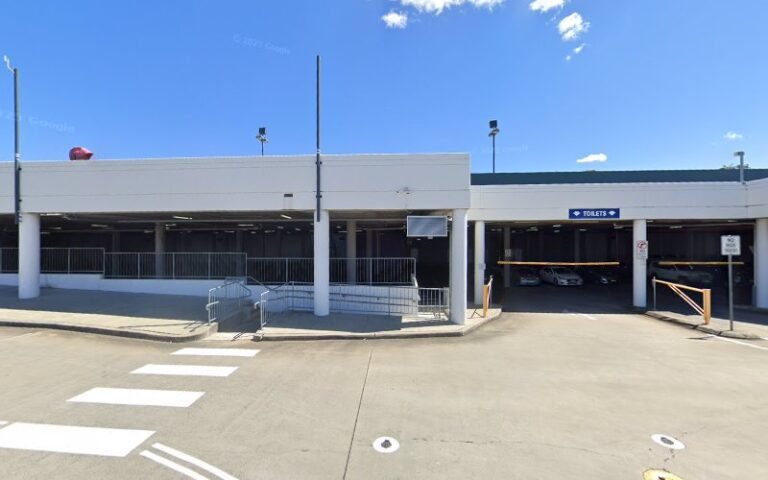 Salvation Army Store Lake Haven – Lake Haven Shopping Centre - charity shop in Lake Haven