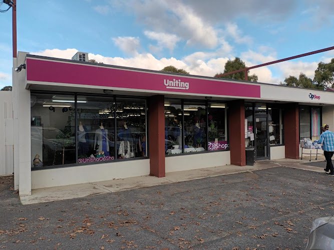 California Gully Uniting charity shop - charity shop in California Gully