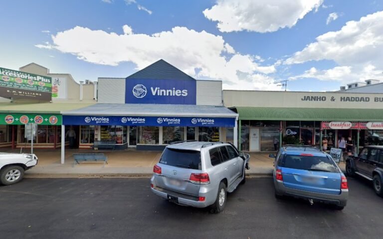 Vinnies Longreach - charity shop in Longreach