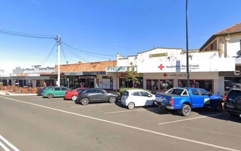 Red Cross Shop Kingaroy - op shop in Kingaroy