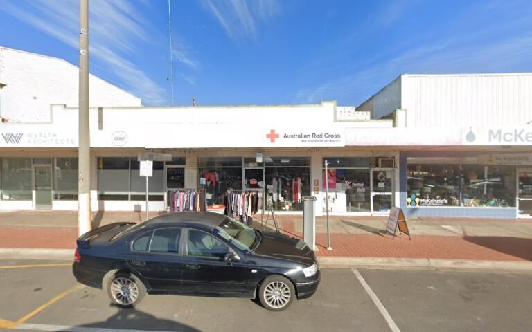 Red Cross Shop Swan Hill - op shop in Swan Hill