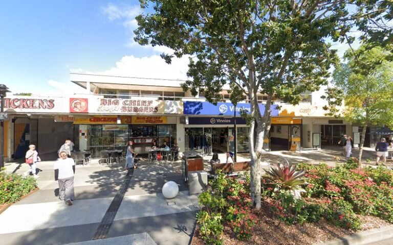 Vinnies Coolangatta - op shop in Coolangatta