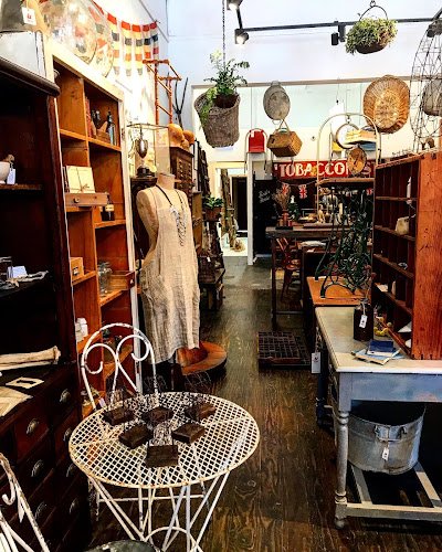 Nook Vintage Collingwood - charity shop in Collingwood