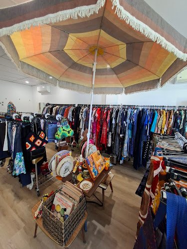 iKoniK vintage Gaythorne - Charity Shop in Gaythorne