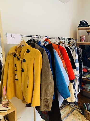 Welcome Wardrobe charity shop Montmorency - charity shop in Montmorency
