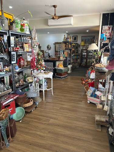 RusticRamblings Vintage & Collectables Swan Hill - charity shop in Swan Hill