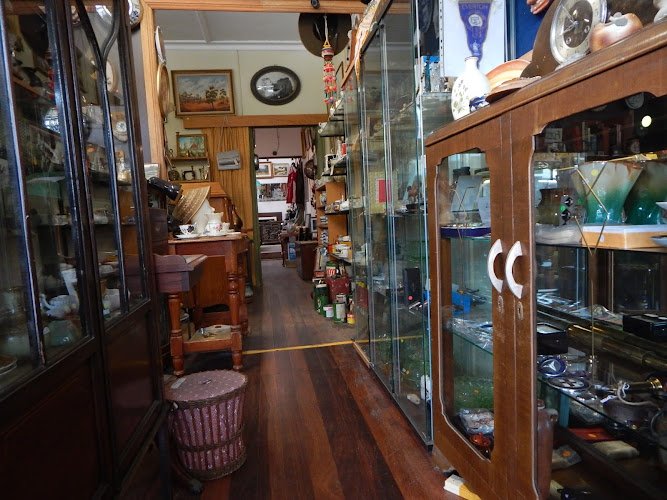 Cottage Collectables - op shop in Strathalbyn