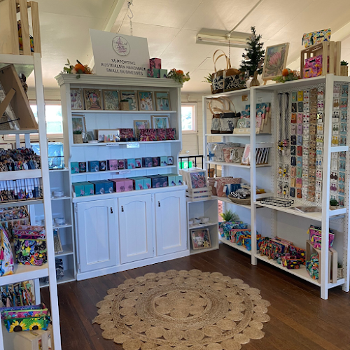 Purple Leaf Collective - op shop in Robertson