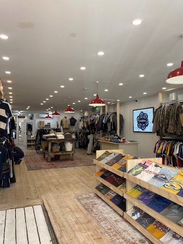 KHRMA Clothing - charity shop in Sorrento