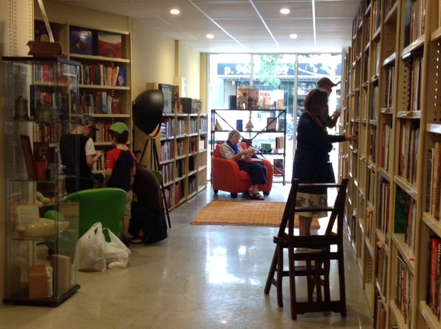Seddon Book Alley - op shop in Seddon